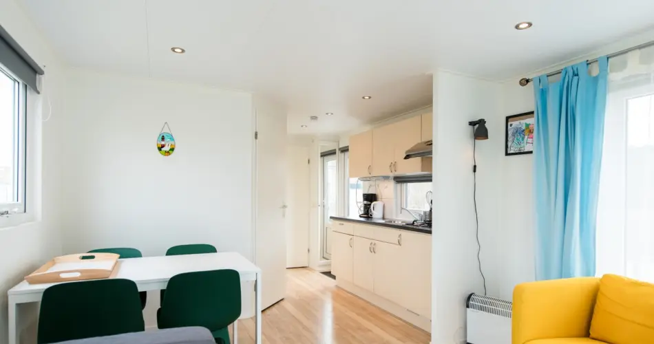 Chalet 1 overzicht inrichting Strandcamping Duinoord