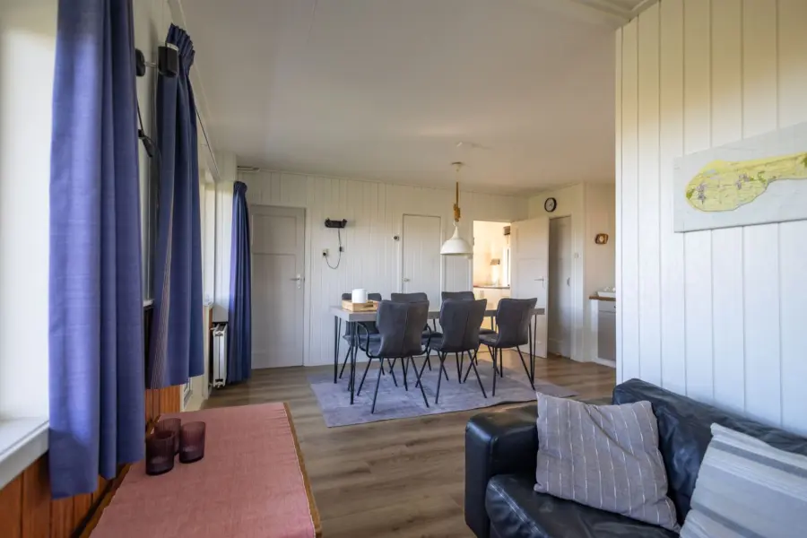 Vakantiehuis Midgaard woonkamer eethoek