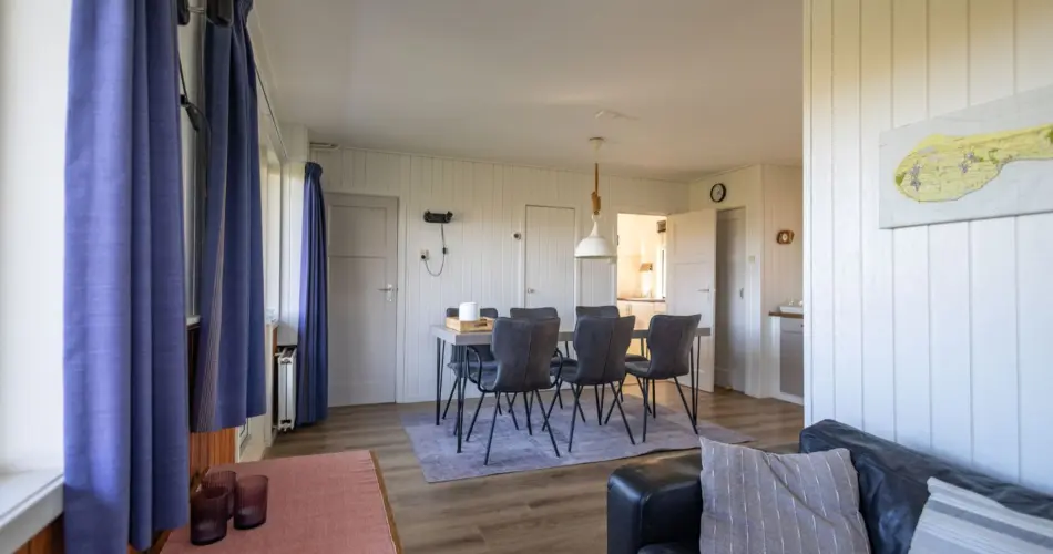 Vakantiehuis Midgaard woonkamer eethoek