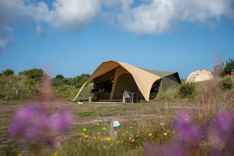 Huurtent Duynlodge Strandcamping Duinoord