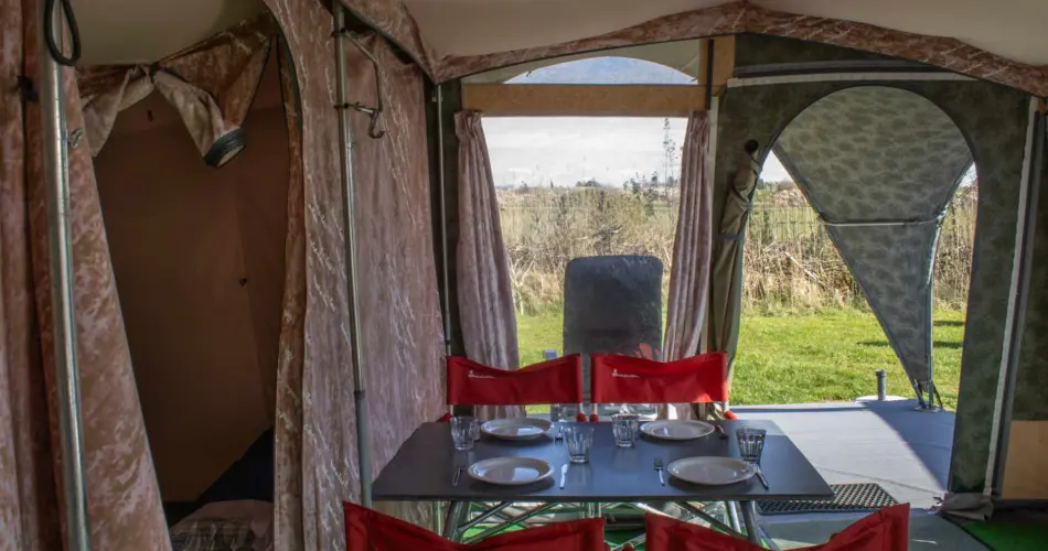 Glamlodge tent eettafel
