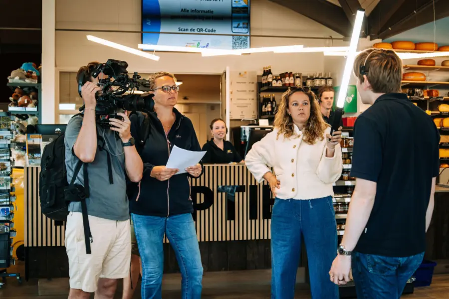Online marketeer begeleid videoshoot Strandcamping Duinoord