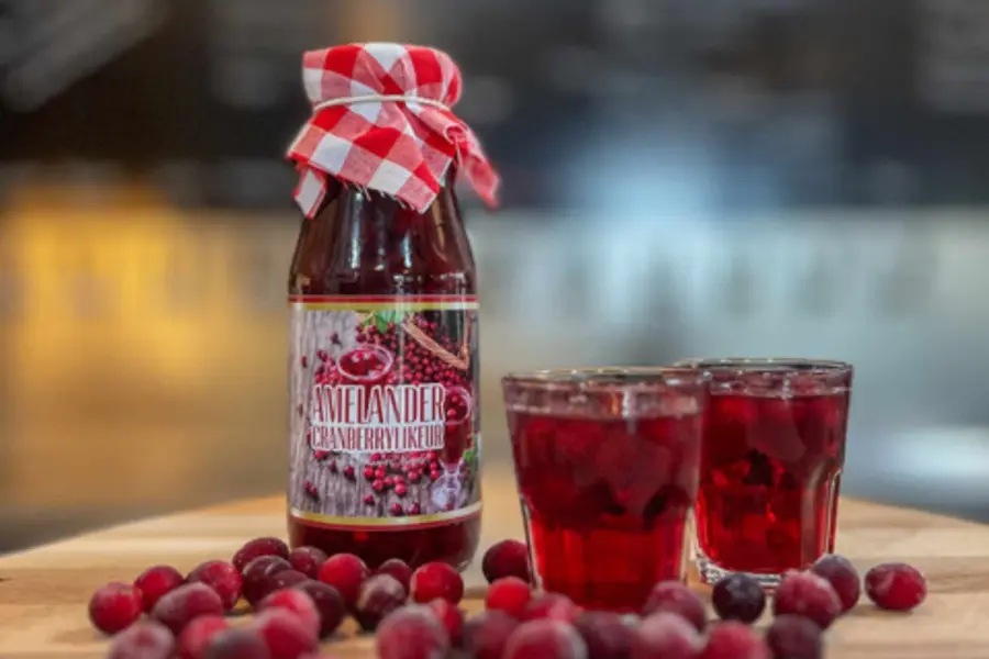 Amelander cranberrylikeur amelands produkt bierbrouwerij
